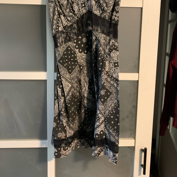 Rockabilly - Black Bandana with Lace cut-out -Small - Picture 2 of 2